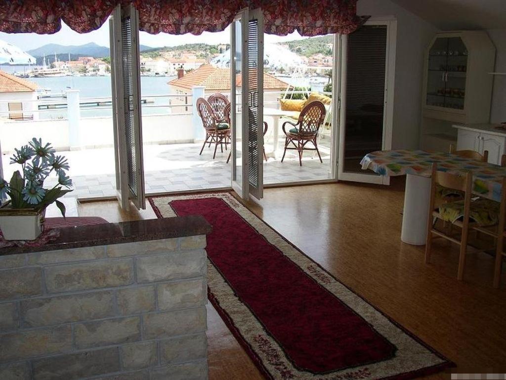 Apartment In Kukljica With Sea View, Terrace, Air Conditioning, Wi-Fi Bagian luar foto