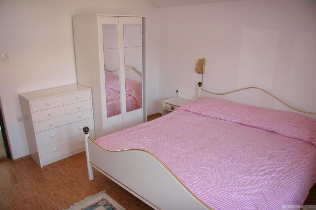 Apartment In Kukljica With Sea View, Terrace, Air Conditioning, Wi-Fi Bagian luar foto