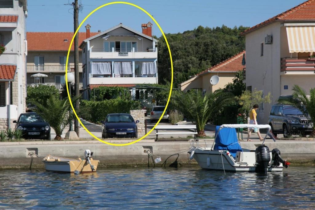 Apartment In Kukljica With Sea View, Terrace, Air Conditioning, Wi-Fi Bagian luar foto